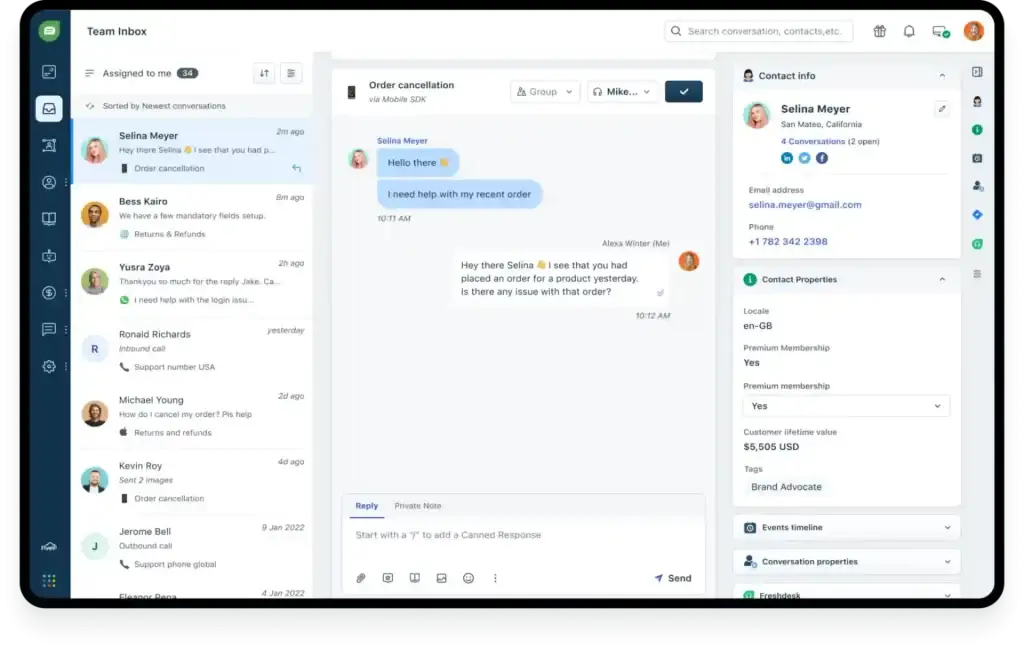 Imagem mostrando uma interface de chat do Freshworks, demonstrando a conversa sobre o cancelamento de um pedido, com detalhes do usuário e histórico de conversas.