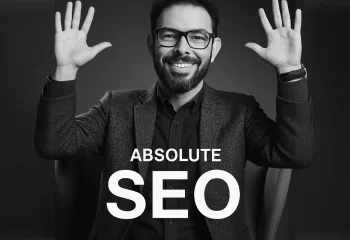 Uma montagem com o Guilherme de Bortoli, CEO da Orgânica, no meme do Marting Scorcese, onde ele fala "absolute cinema". Nesta versão, o texto na imagem é "absolute SEO".