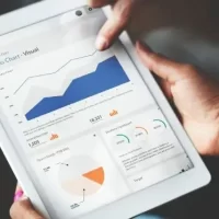 grafico-de-negocios-no-tablet